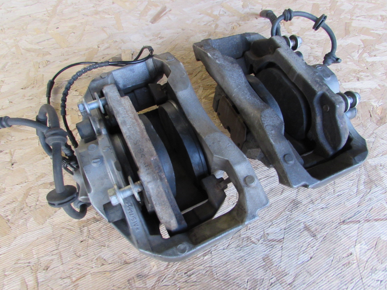 Bmw Brake Calipers Front Includes Pair Left And Right